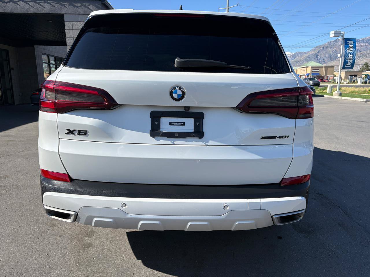 Used 2023 BMW X5 xDrive40i w/ Premium Package AWD/4WD image 6