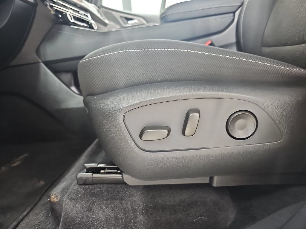 Certified 2024 Chevrolet Traverse LT AWD/4WD image 37