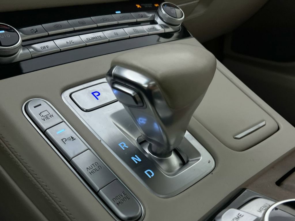 Used 2020 Genesis G90 3.3T Premium image 22