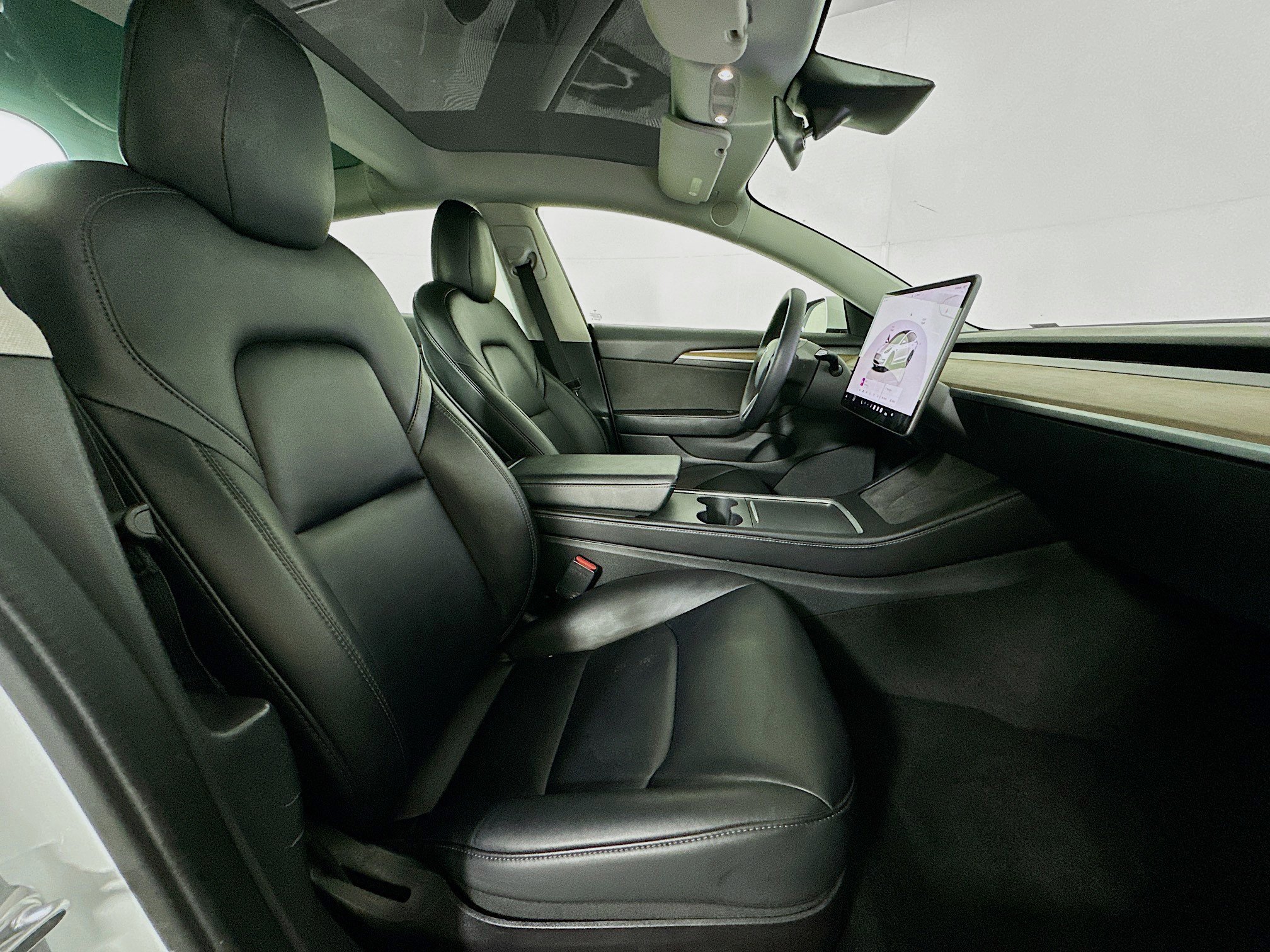 Used 2022 Tesla Model 3 Long Range AWD/4WD image 32