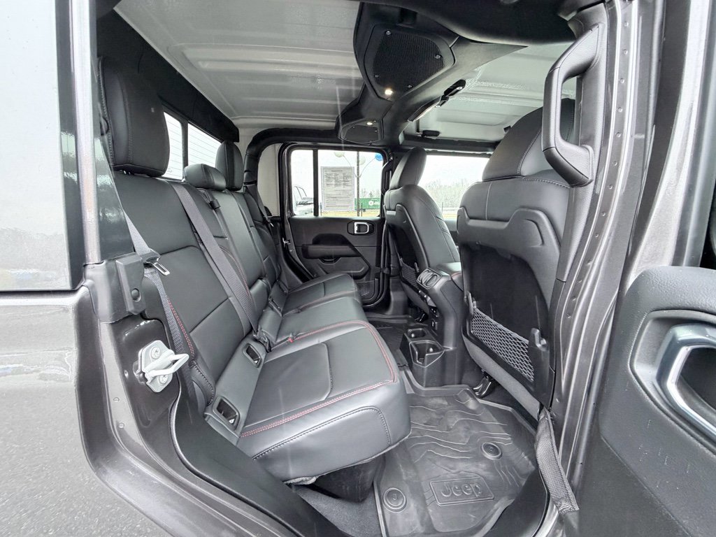 Used 2025 Jeep Gladiator Rubicon w/ Safety Group image 21