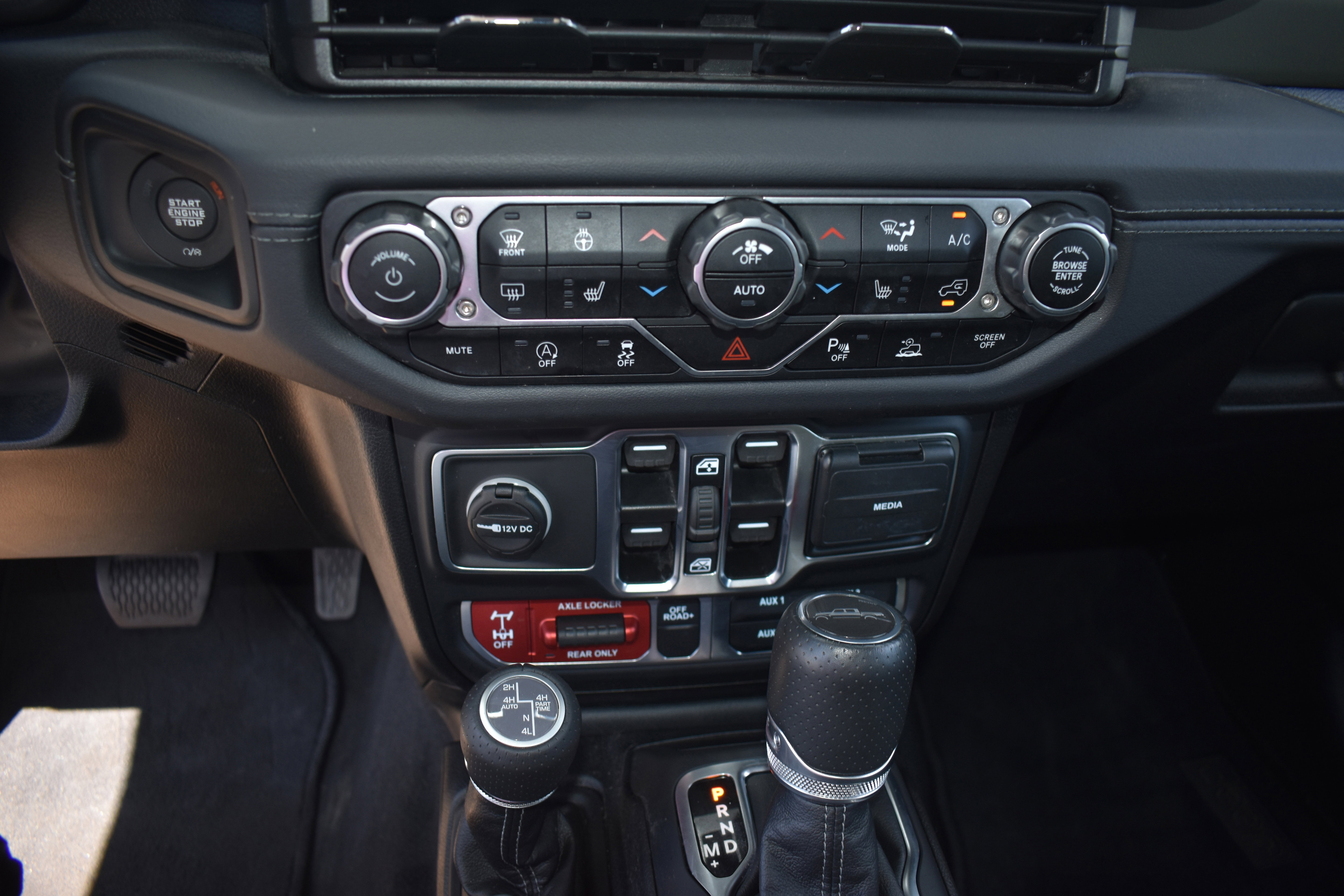 Used 2025 Jeep Gladiator Mojave image 23