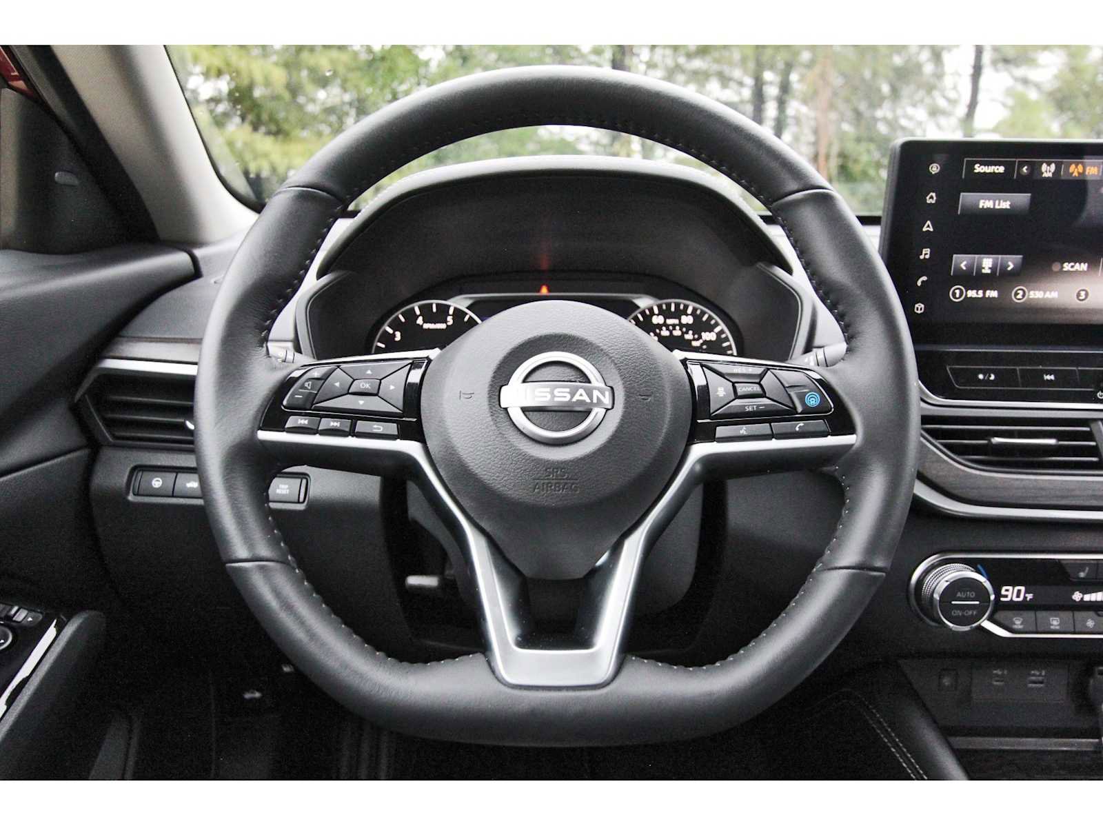 Used 2025 Nissan Altima 2.5 SL image 11