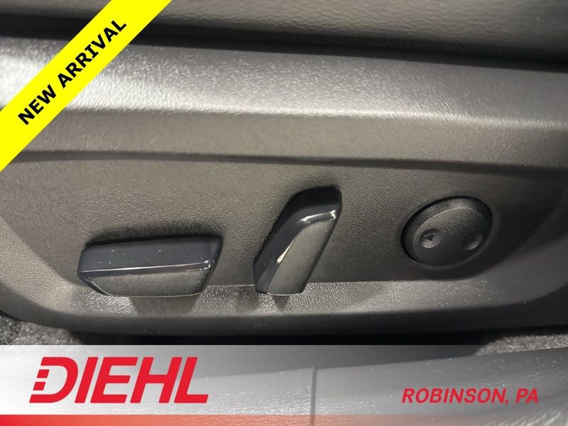 Used 2025 Mitsubishi Outlander SEL image 23