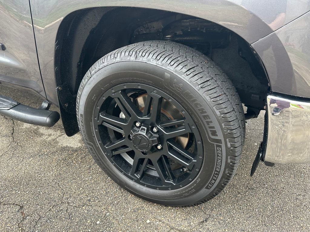 Used 2020 Toyota Tundra SR5 w/ SR5 Upgrade Package image 50