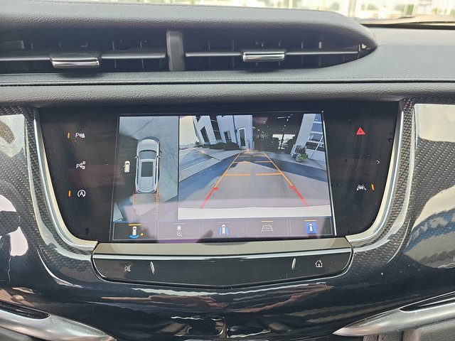 Used 2025 Cadillac XT6 Sport w/ Technology Package image 24