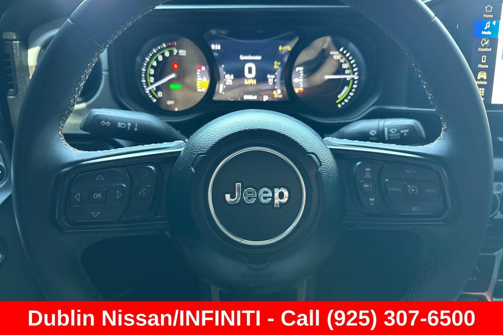 Used 2024 Jeep Wrangler Unlimited AWD/4WD image 36