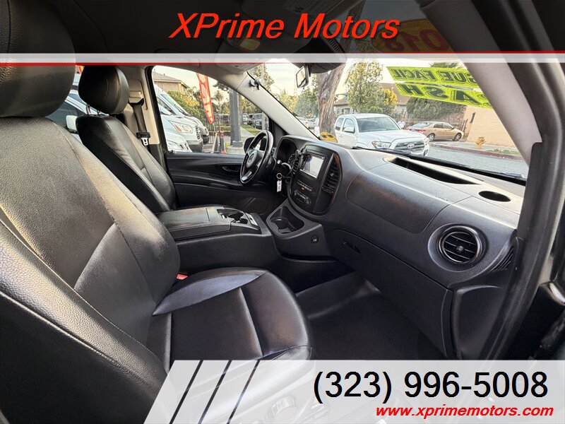 Used 2018 Mercedes-Benz Metris Passenger image 33