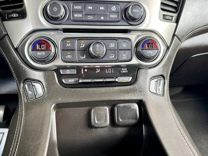 Used 2019 Chevrolet Suburban LT image 27