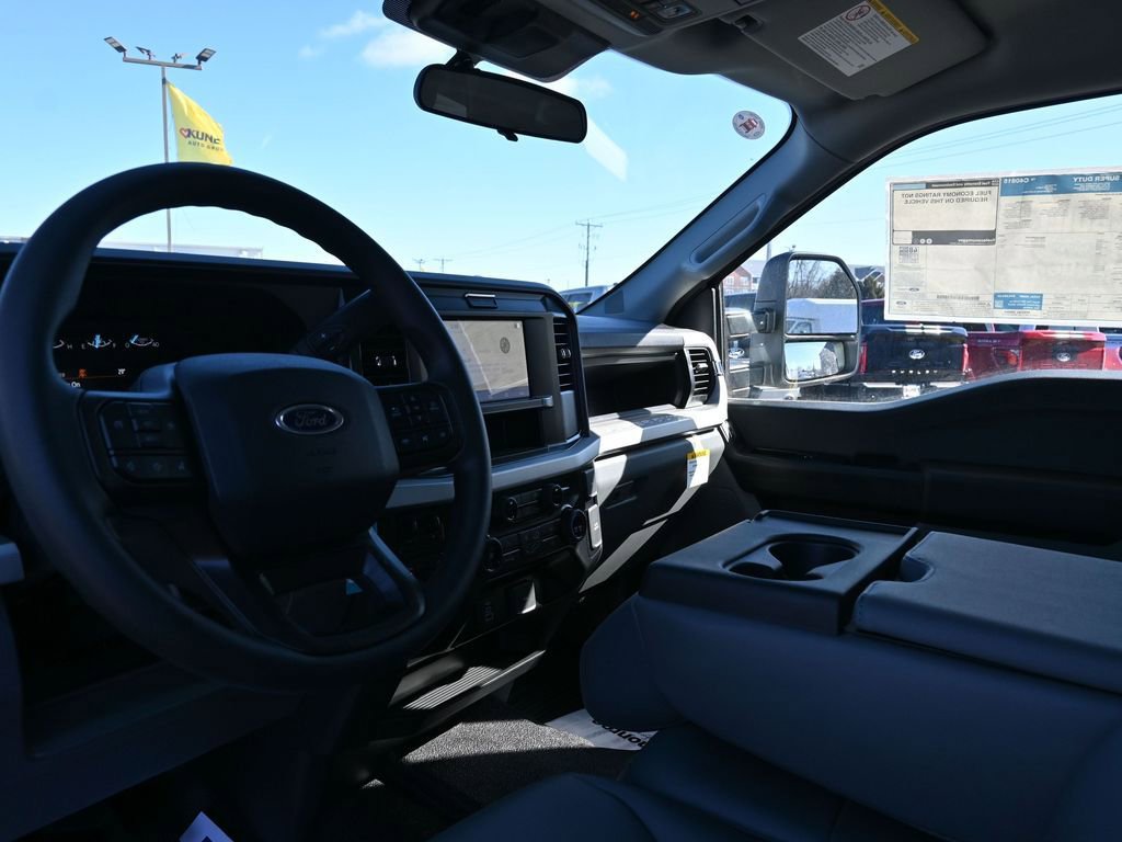 New 2026 Ford F450 XL w/ XL Chrome Package image 18