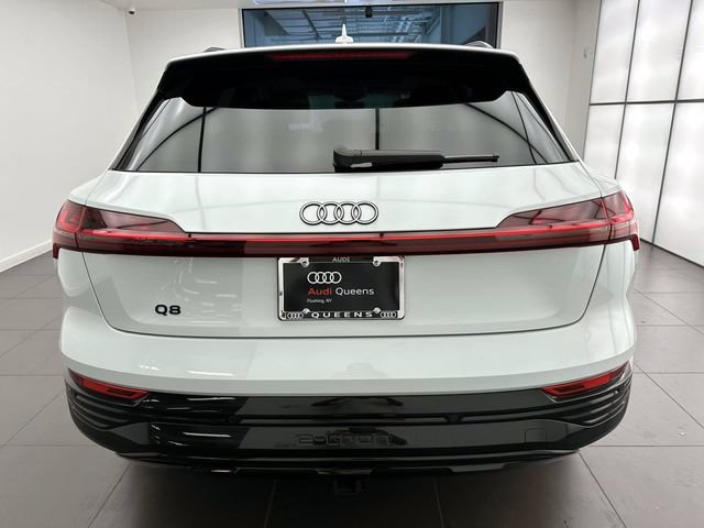 Certified 2024 Audi Q8 e-tron Premium Plus w/ Premium Plus Package AWD/4WD image 4