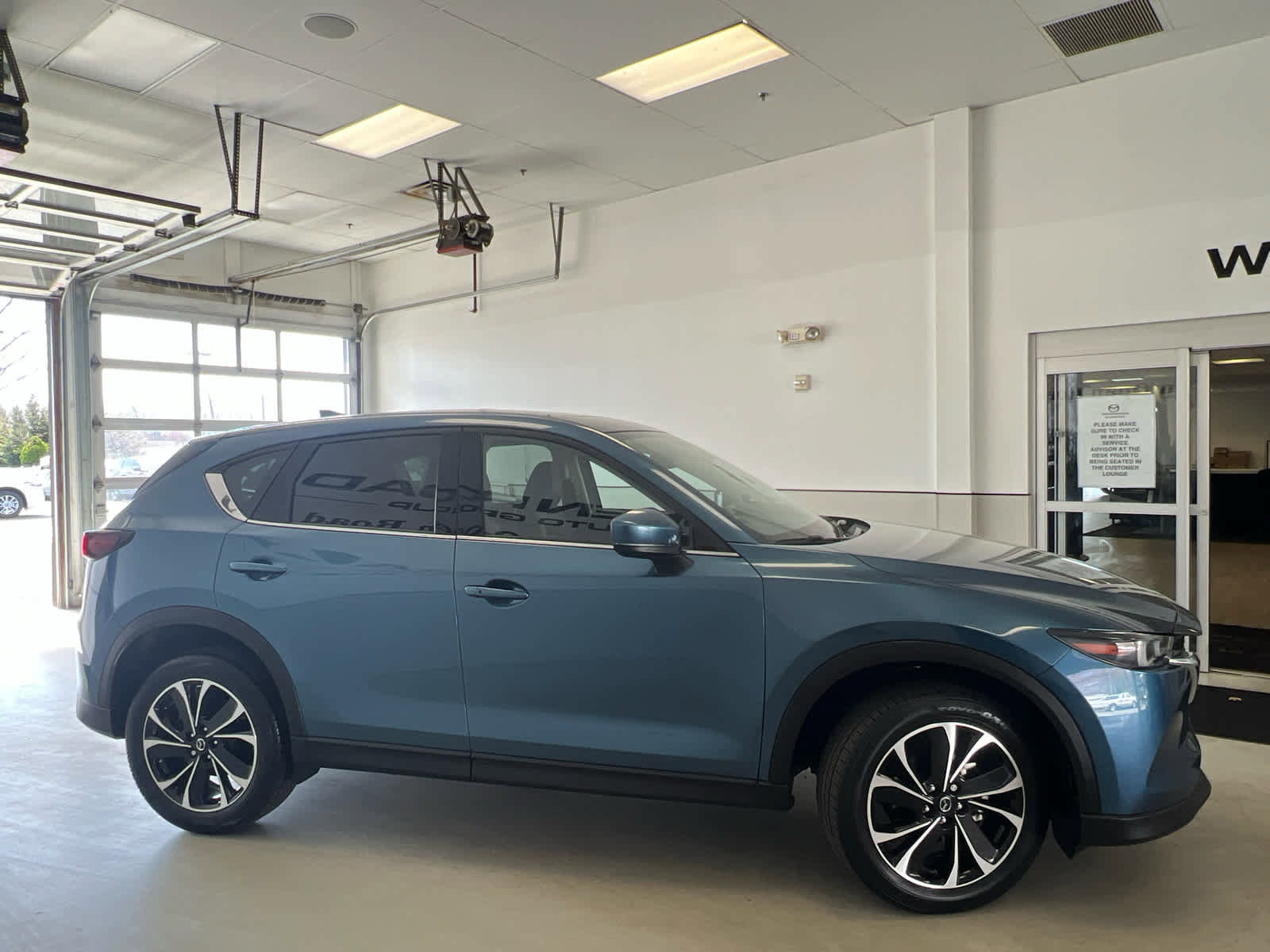 Certified 2023 MAZDA CX-5 AWD 2.5 S w/ Premium Package image 6