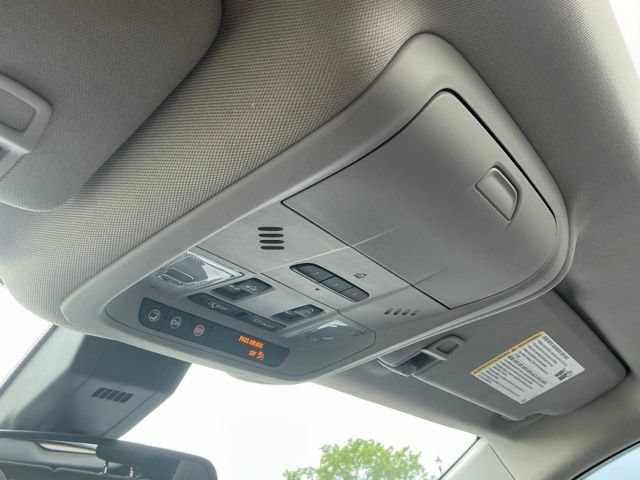 Used 2020 Chevrolet Equinox LT FWD image 30