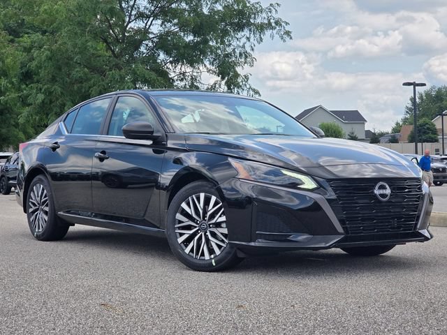 New 2026 Nissan Altima 2.5 SV FWD image 2