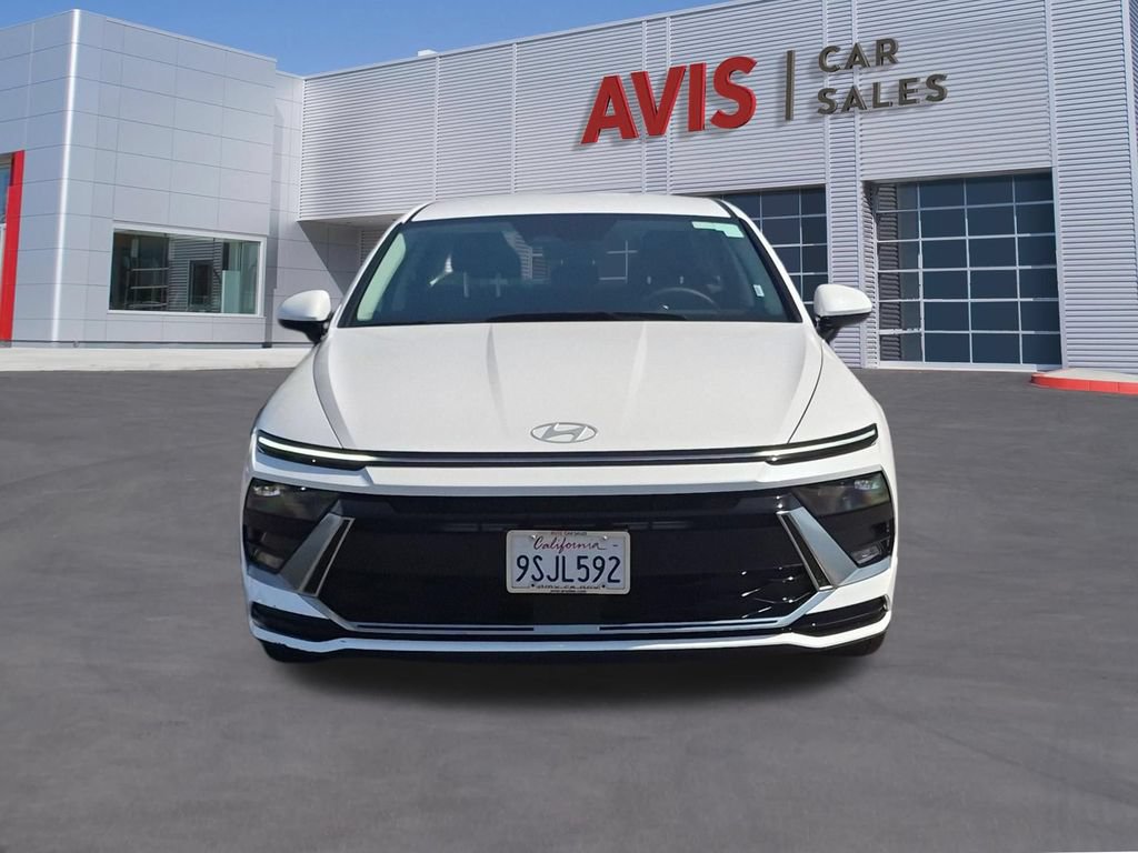 Used 2025 Hyundai Sonata SEL FWD image 2