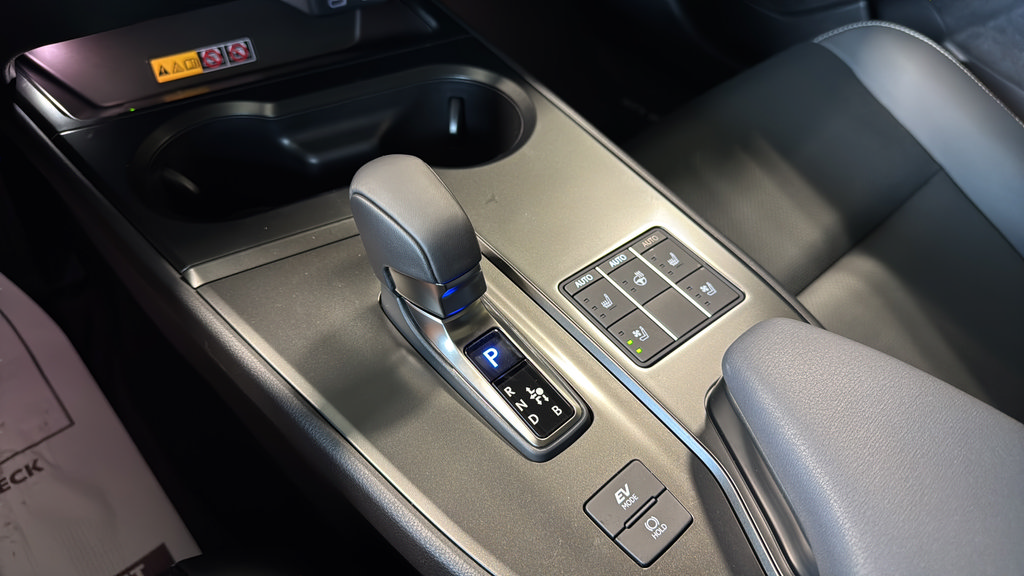 New 2026 Lexus UX 300h AWD w/ Accessory Package (2T) image 27