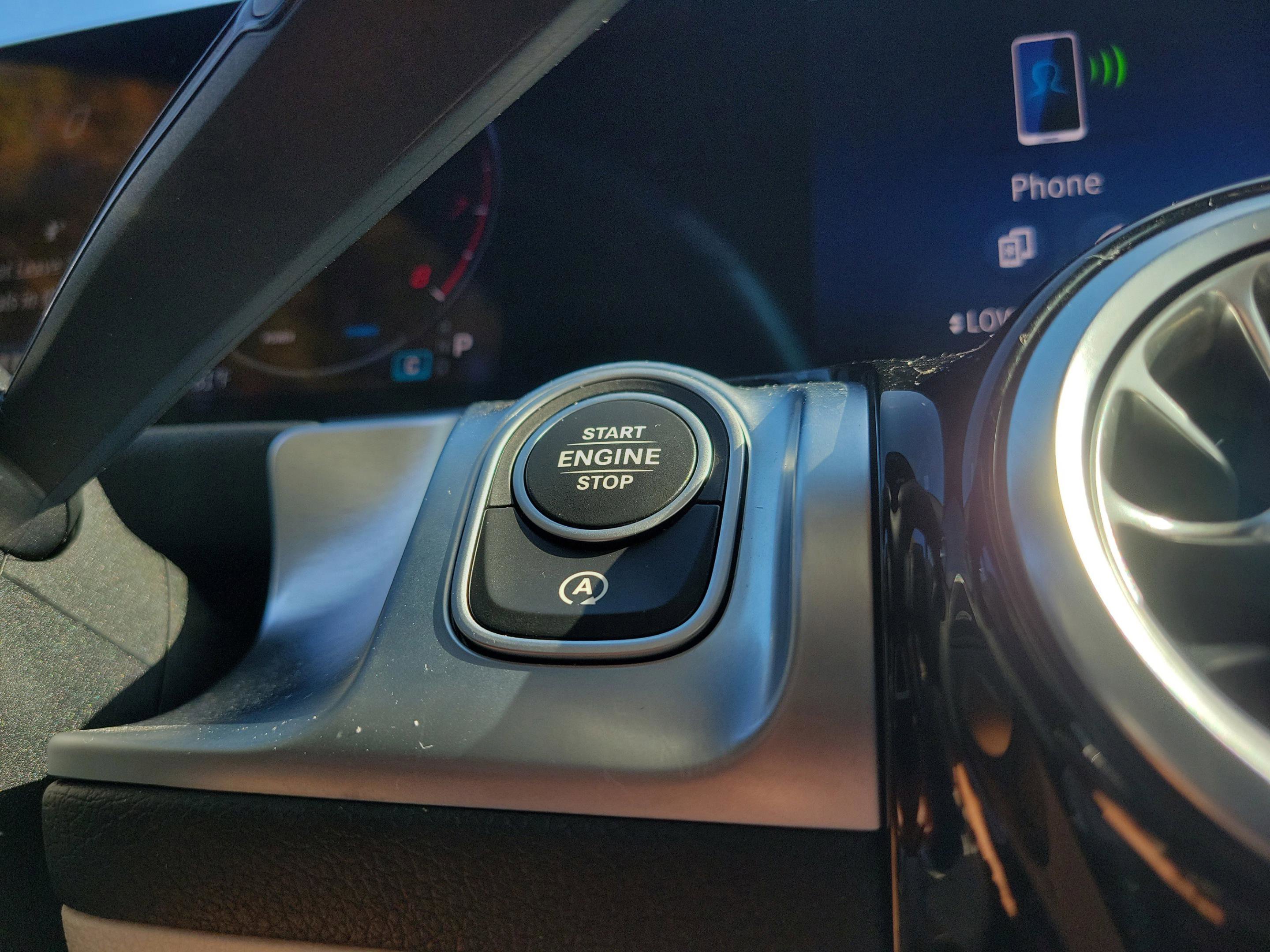 Certified 2025 Mercedes-Benz GLB 250 image 28