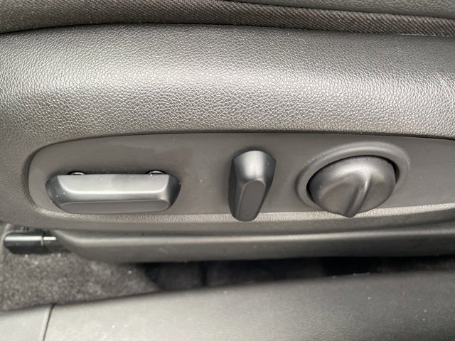 Used 2020 Buick Encore GX Preferred w/ Cold Weather Comfort Package image 13