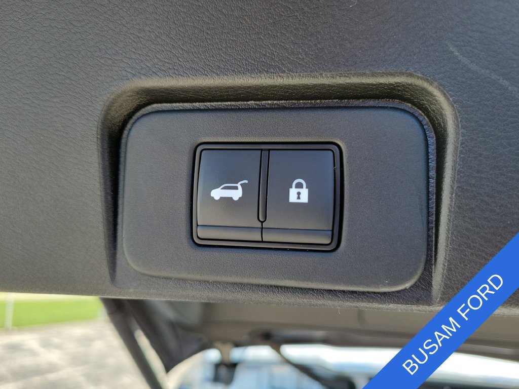 Used 2025 Nissan Rogue SV FWD image 8