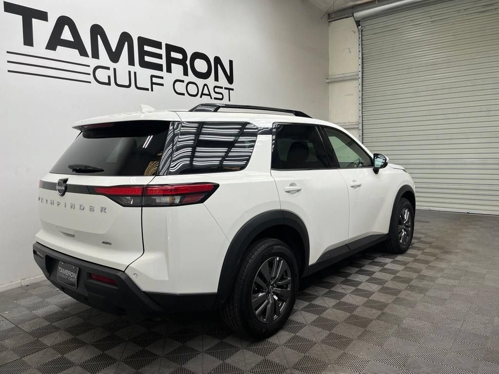 Used 2025 Nissan Pathfinder SV AWD/4WD image 7