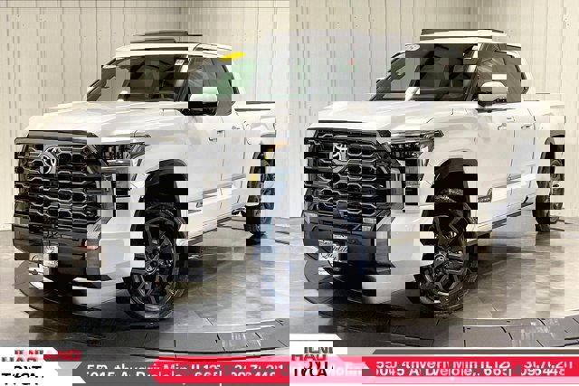 Used 2025 Toyota Tundra Platinum image 1