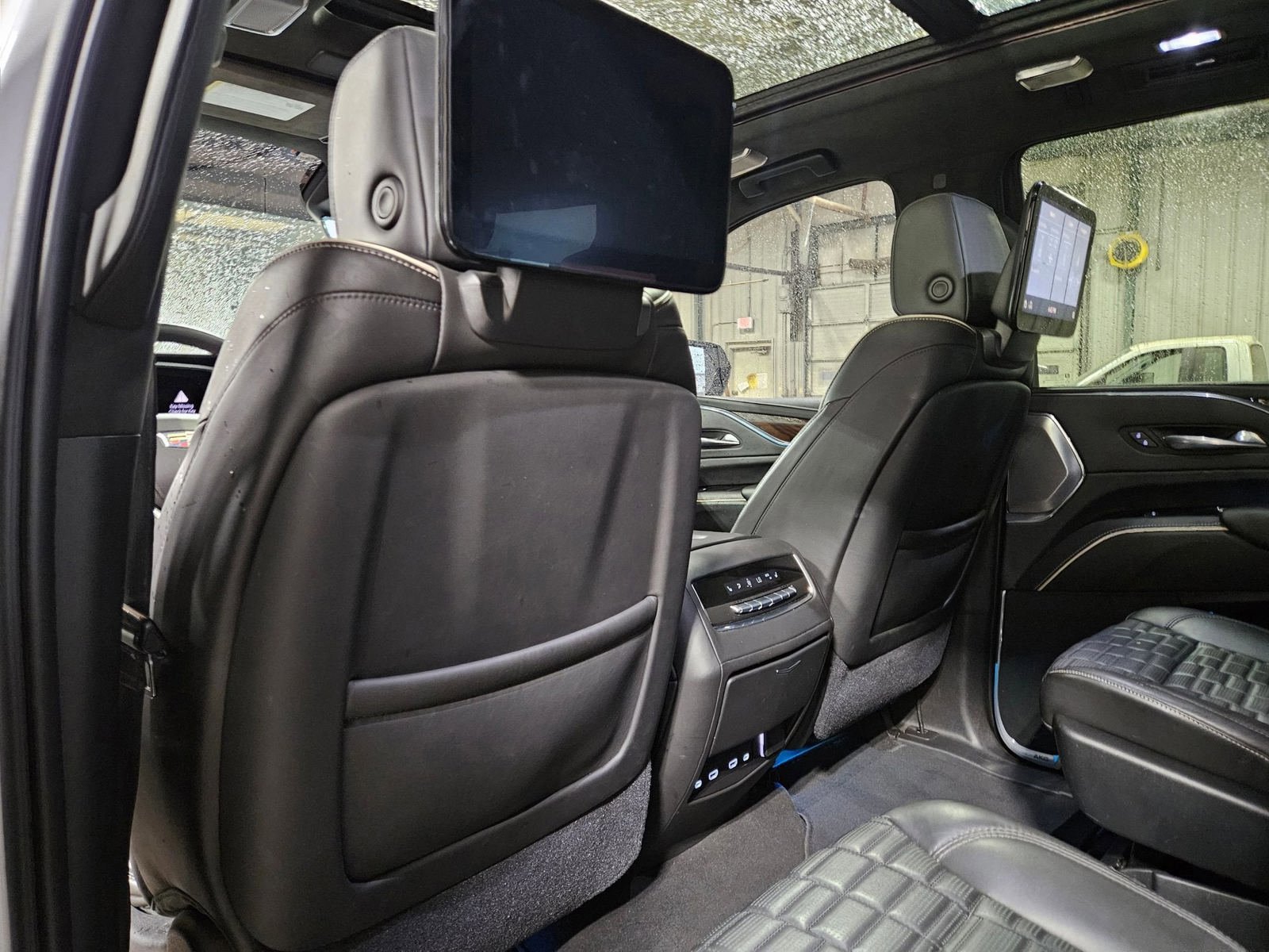 Used 2021 Cadillac Escalade Sport Platinum AWD/4WD image 26