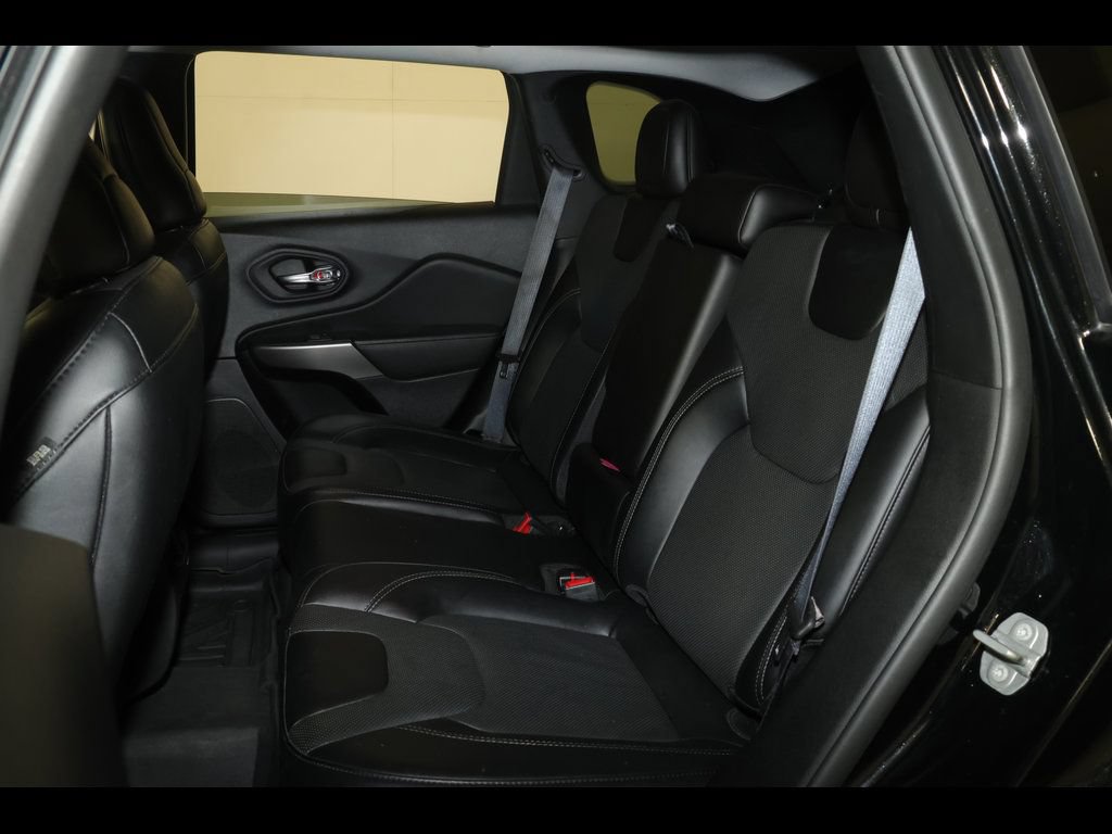 Used 2022 Jeep Cherokee Latitude Lux AWD/4WD image 29