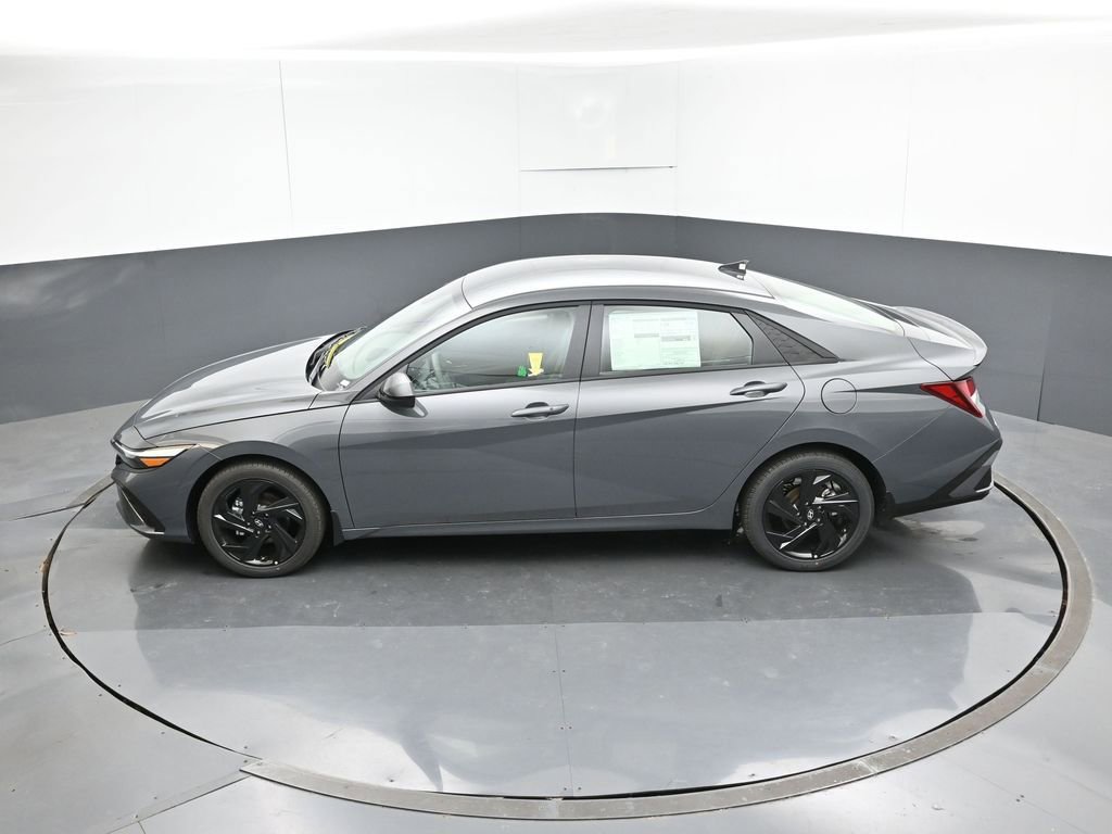 New 2026 Hyundai Elantra Sport image 19