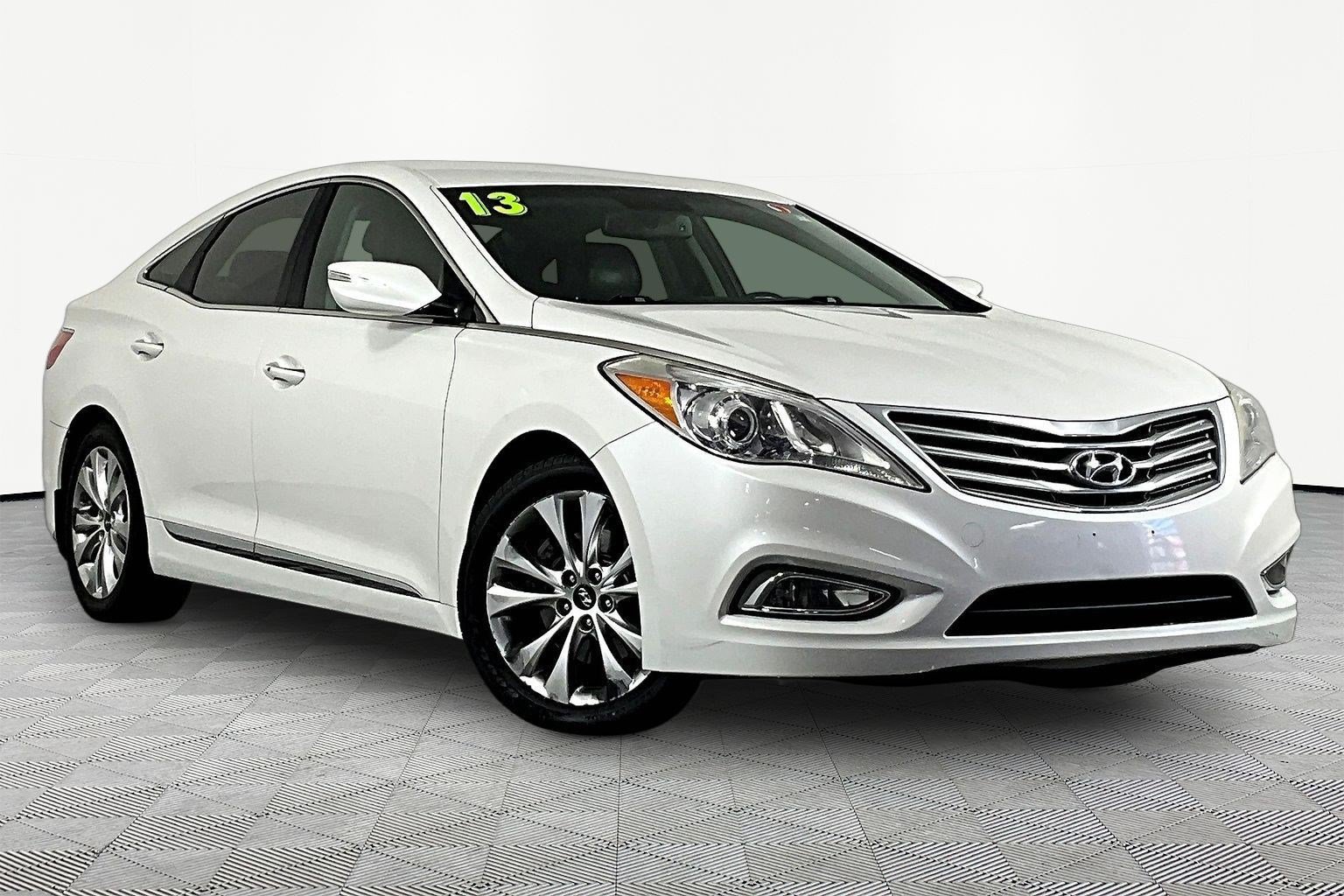 Used 2013 Hyundai Azera FWD image 3