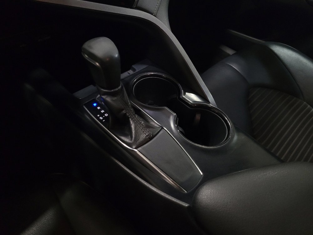 Used 2020 Toyota Camry SE image 26