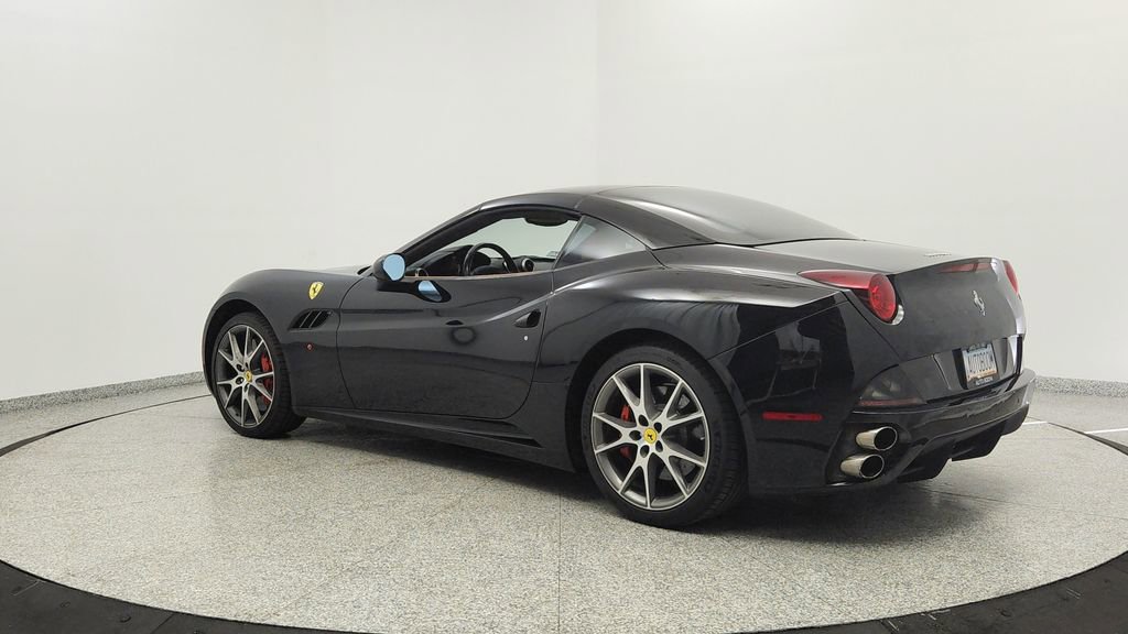 Used 2012 Ferrari California image 3
