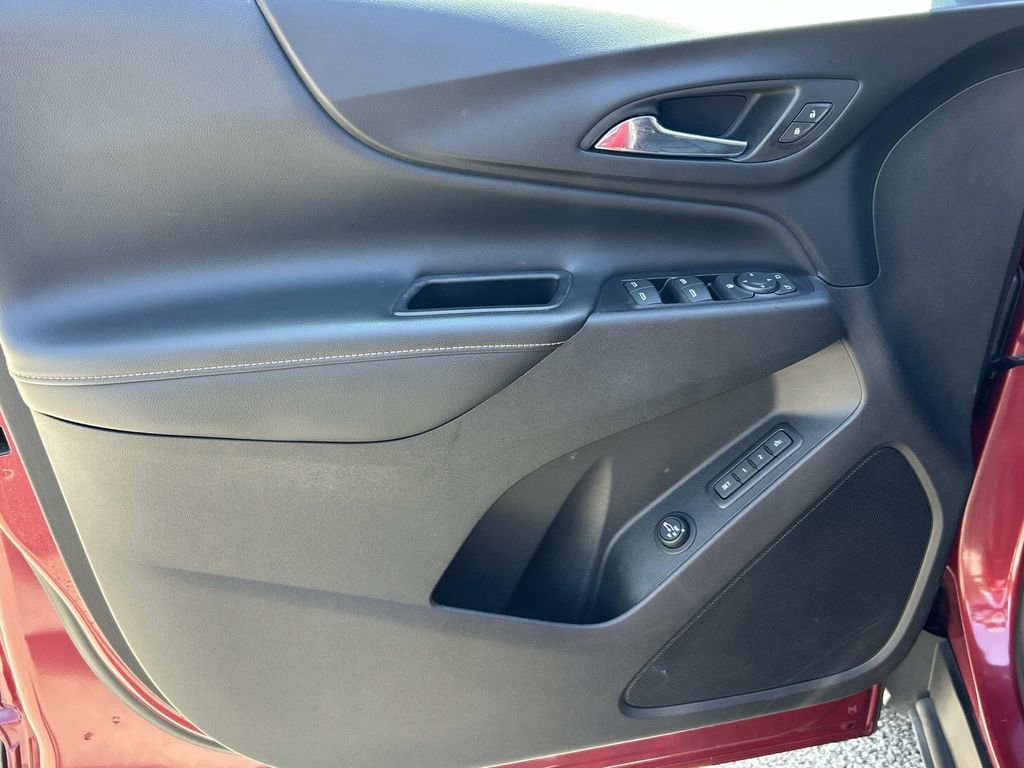 Used 2018 Chevrolet Equinox Premier FWD image 18