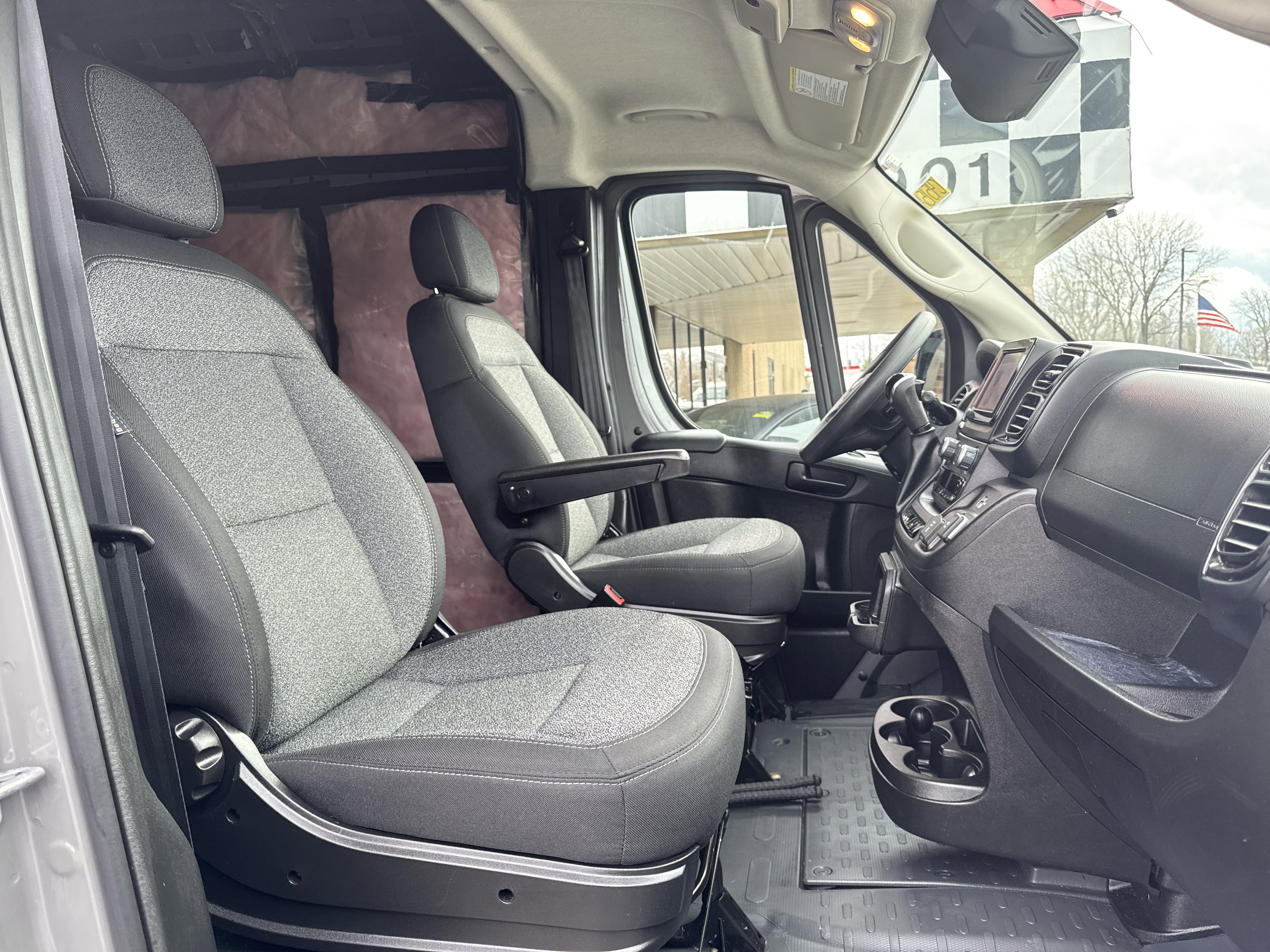 Used 2025 RAM ProMaster 2500 w/ Power Group image 23