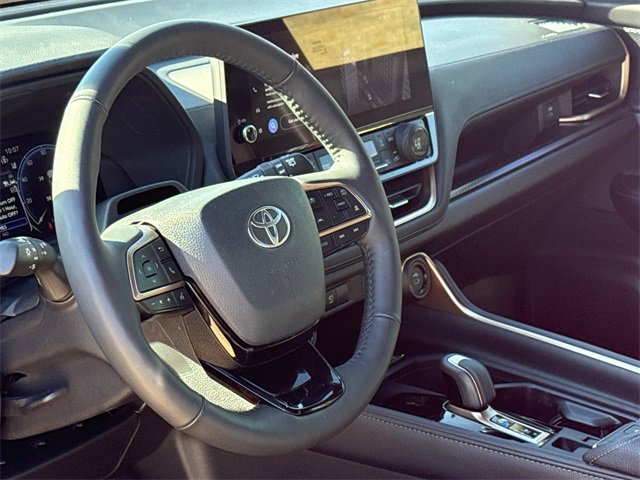 Used 2025 Toyota Grand Highlander AWD Hybrid image 20