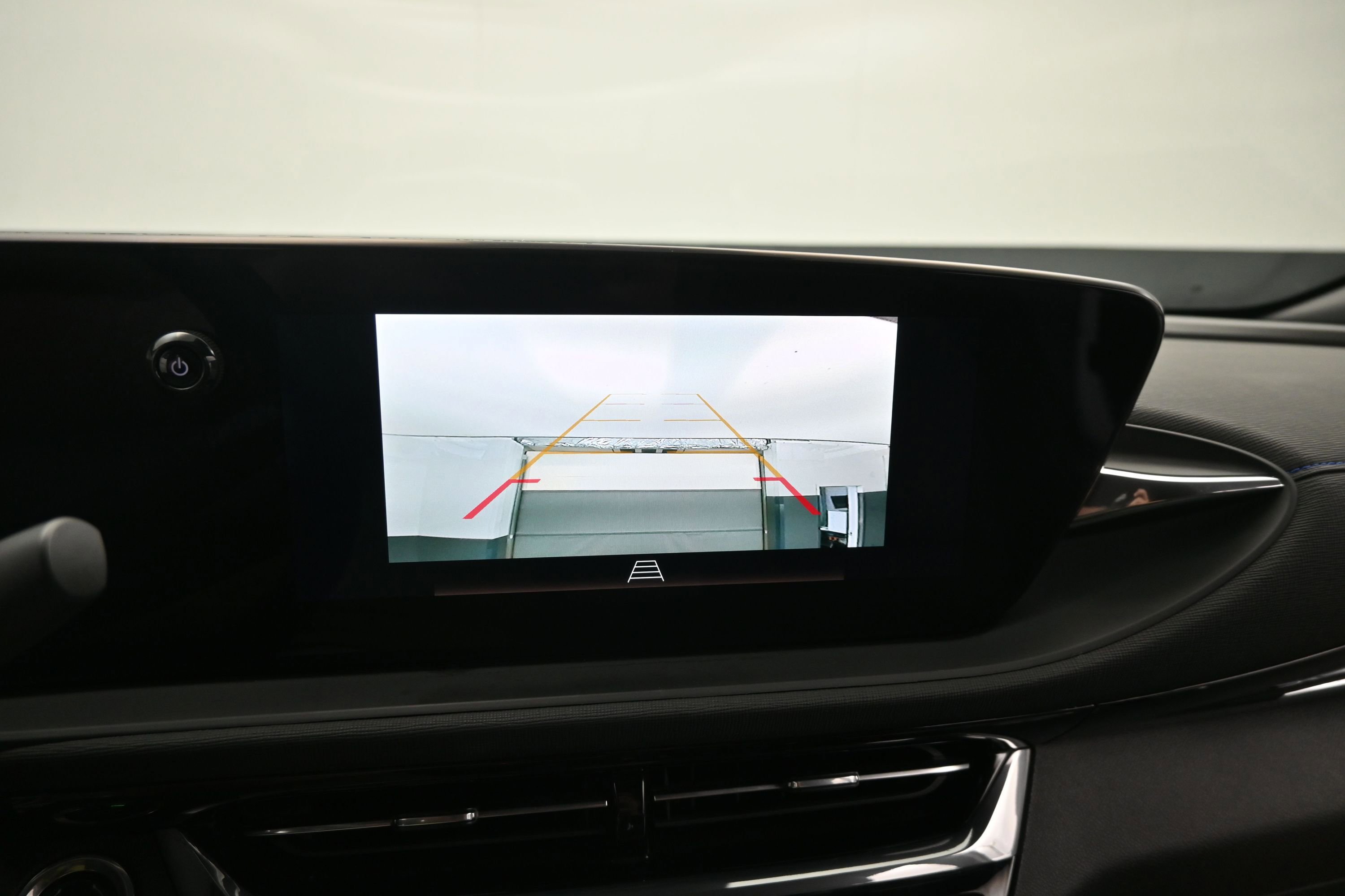 Used 2025 Buick Envista Sport Touring FWD image 21