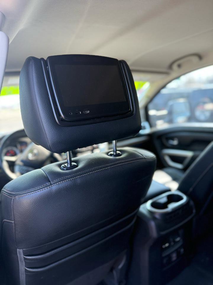 Used 2019 Nissan Titan SL w/ Chrome Package image 15