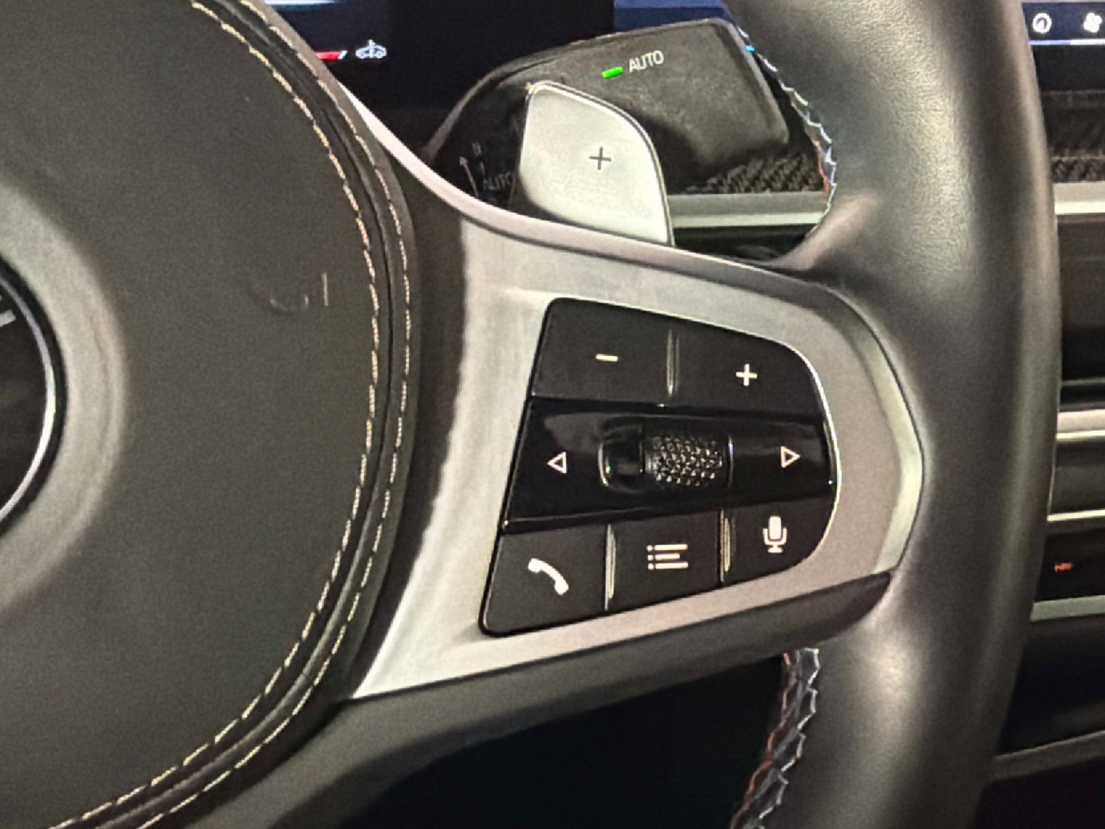 Used 2024 BMW X6 M60i AWD/4WD image 47