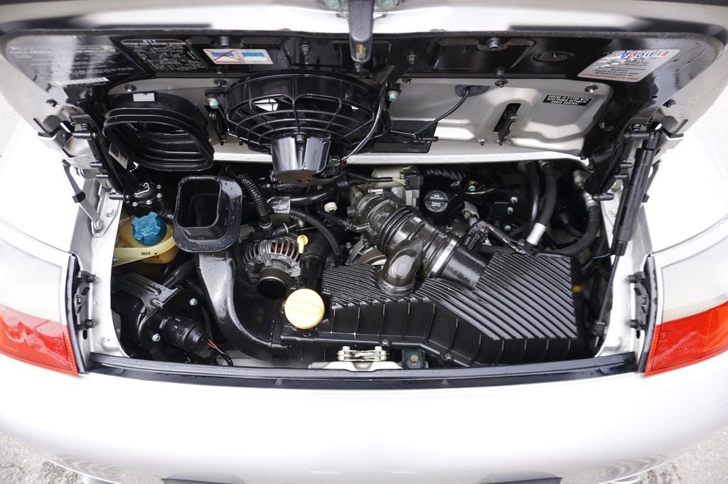 Used 2001 Porsche 911 Carrera image 27