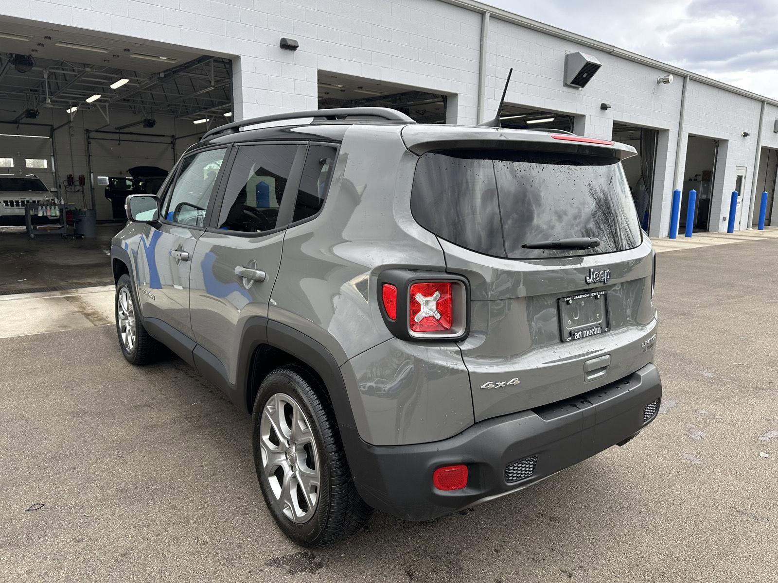 Used 2020 Jeep Renegade Limited AWD/4WD image 3
