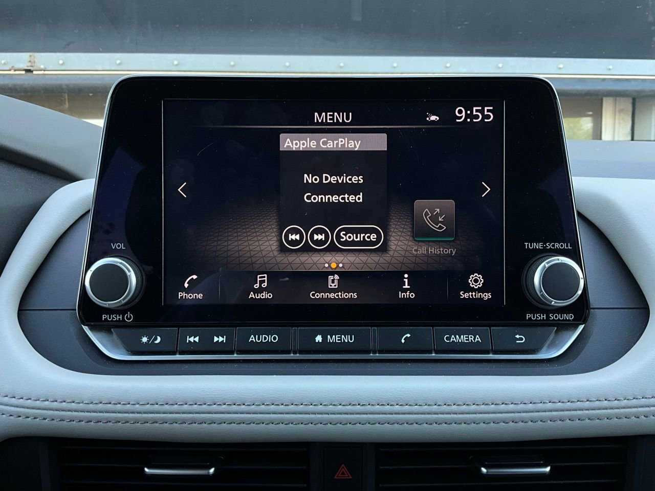 Used 2025 Nissan Rogue SV FWD image 28