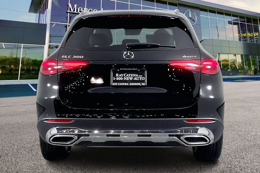 Used 2026 Mercedes-Benz GLC 300 4MATIC image 4