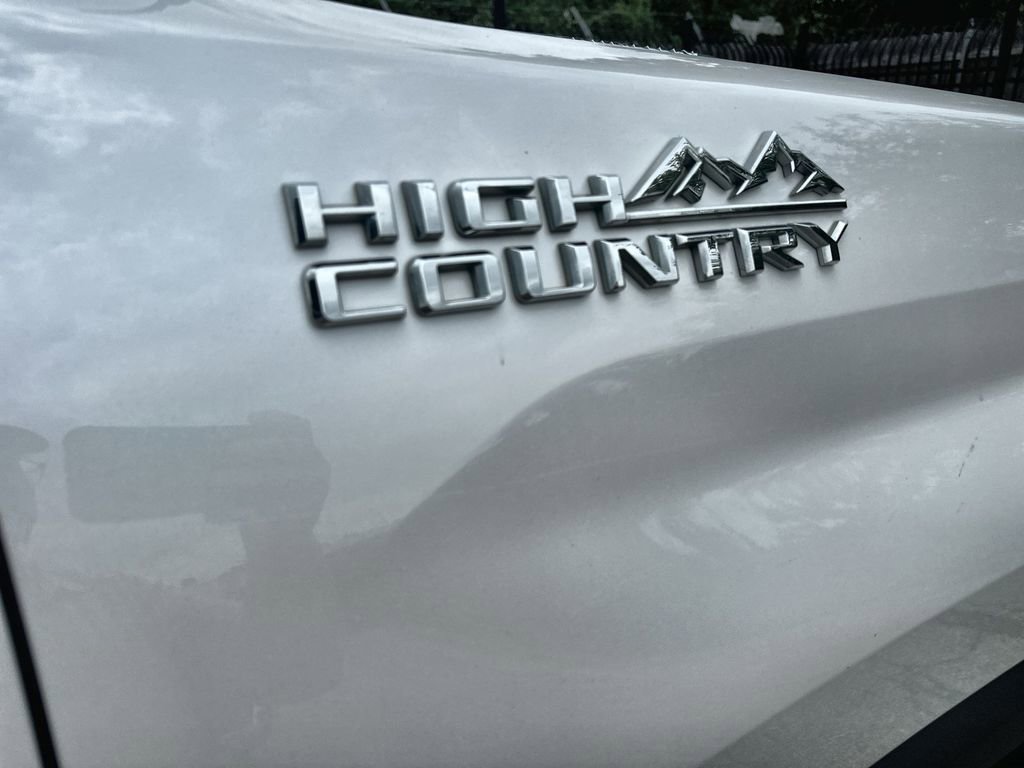 Used 2020 Chevrolet Silverado 2500 High Country w/ Z71 Off-Road Package AWD/4WD image 5