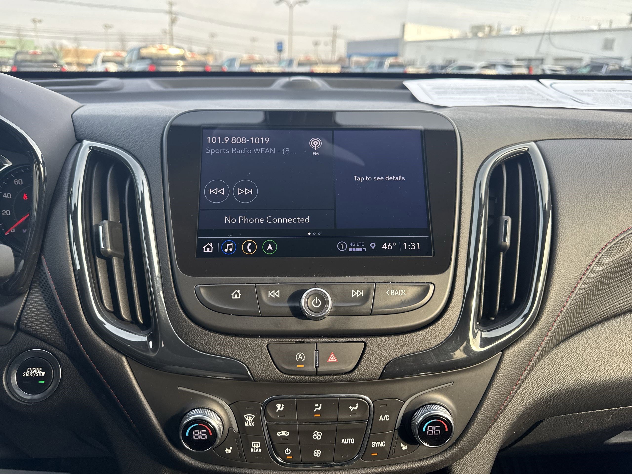 Used 2022 Chevrolet Equinox RS w/ Infotainment Package image 27