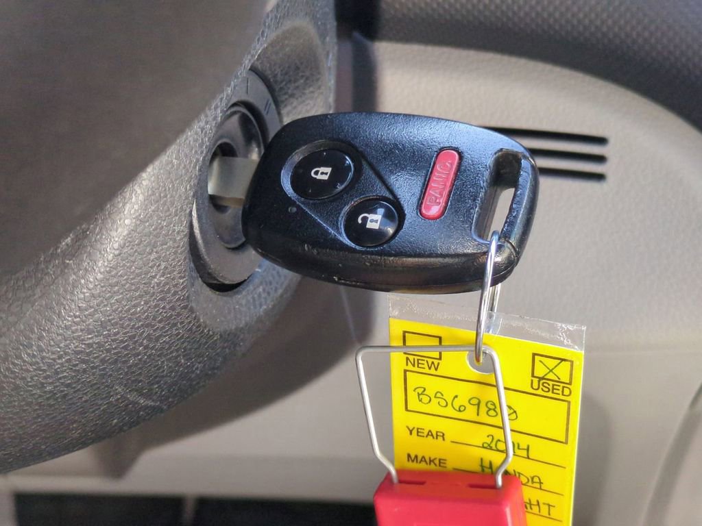 Used 2014 Honda Insight EX image 25