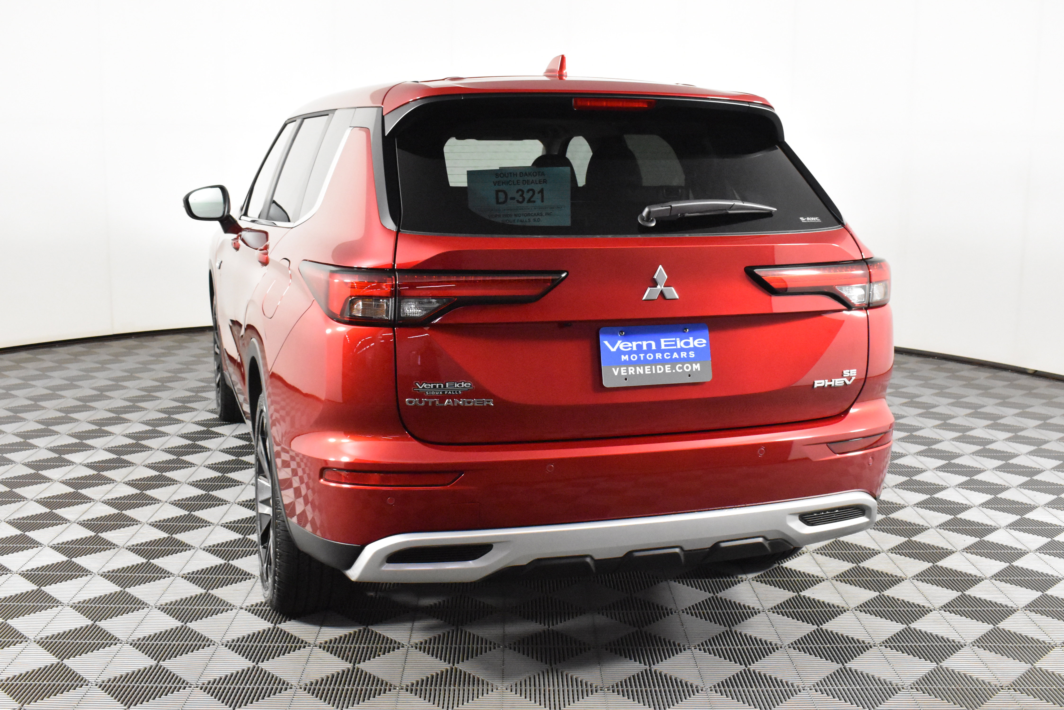 Used 2025 Mitsubishi Outlander SE image 7