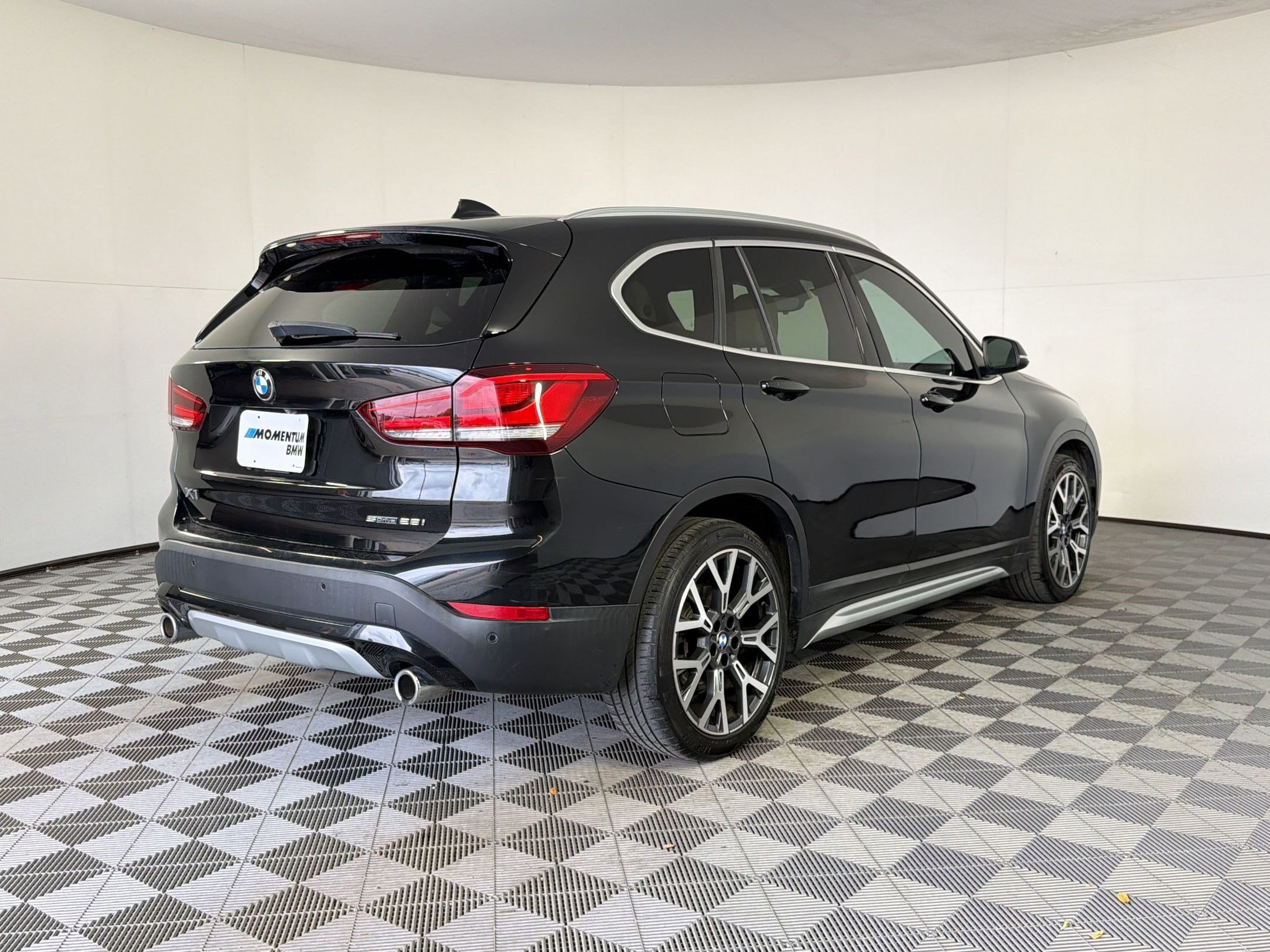 Used 2021 BMW X1 sDrive28i w/ Premium Package image 8