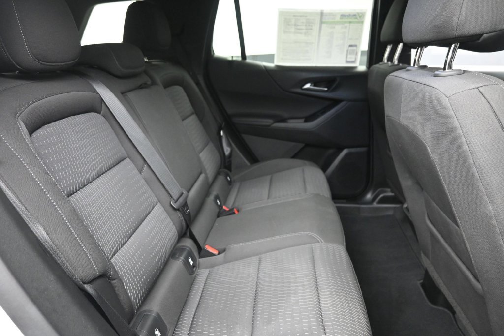 Used 2025 Chevrolet Equinox LT AWD/4WD image 11