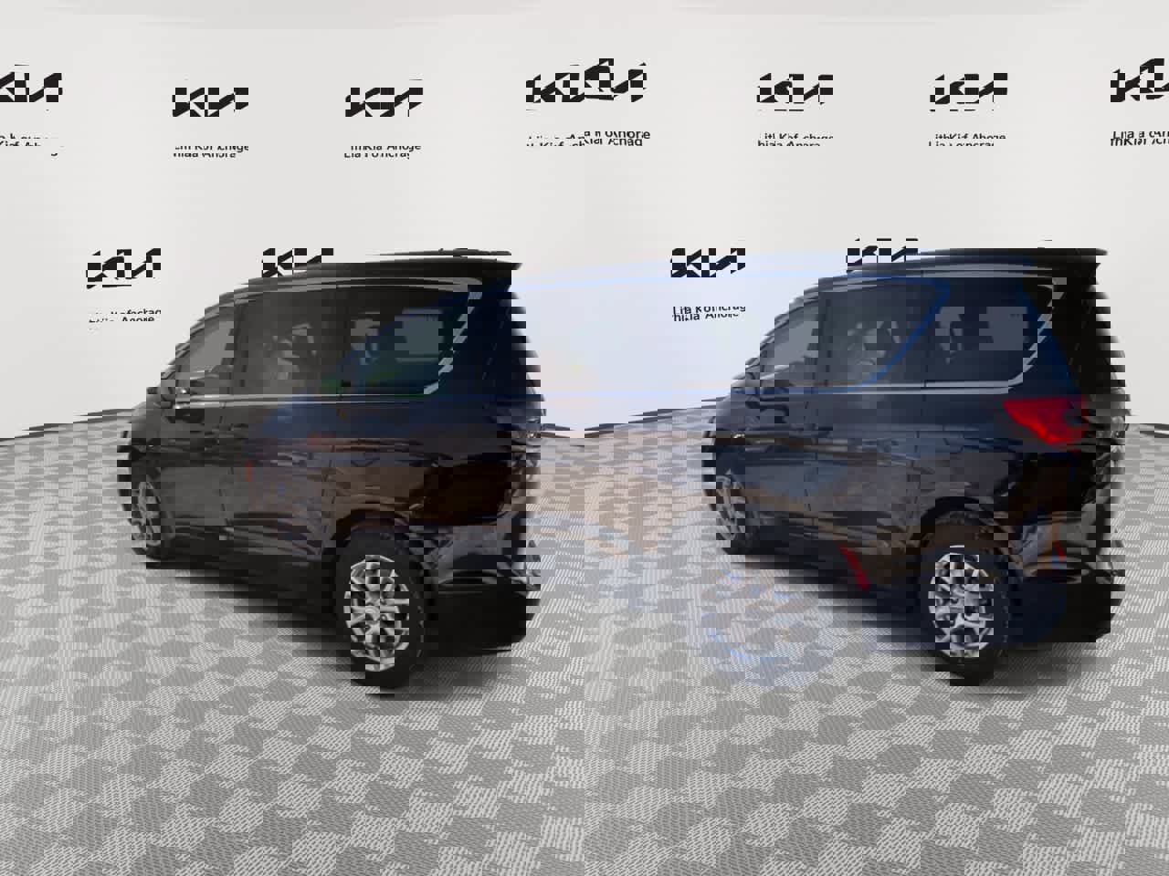 Used 2024 Chrysler Pacifica Touring-L image 6