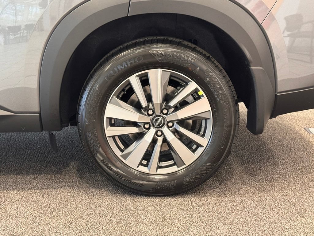 New 2026 Nissan Pathfinder SL FWD image 10