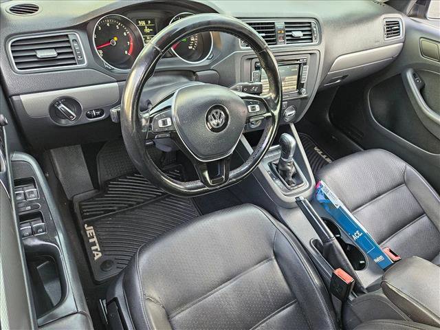 Used 2015 Volkswagen Jetta SE image 9